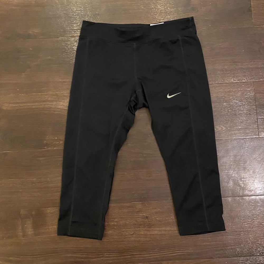 Black Nike women’s Dri Fit Leggings - XS
